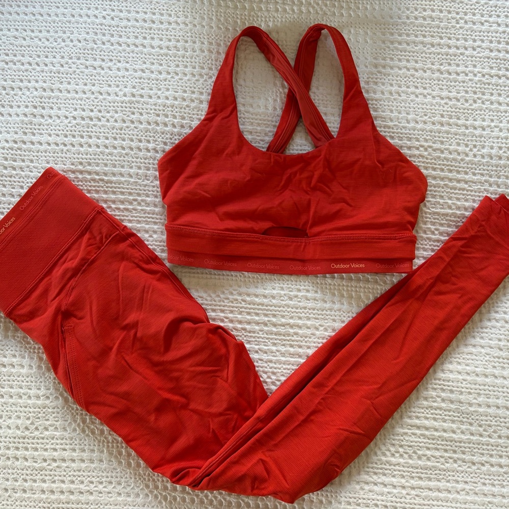 Outdoor Voices Red Cross-Back Sports Bra and Leggings Set
